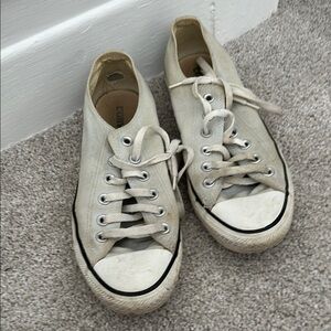 Classic White Canvas Sneakers used, need love and cleaning and will be cute
